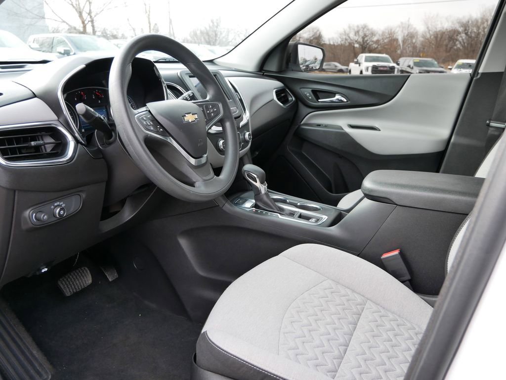 Used 2023 Chevrolet Equinox LS w/ LS Convenience Package image 11