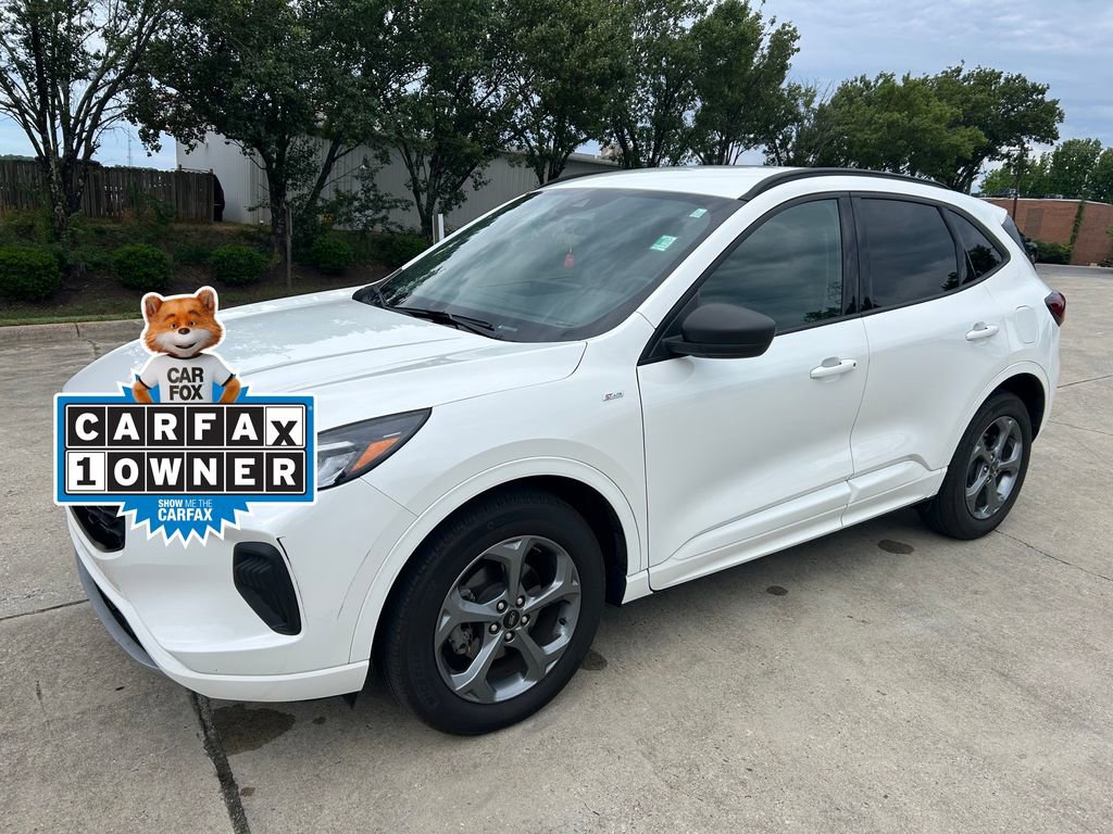Used 2023 Ford Escape ST-Line w/ Tech Pack #1 AWD/4WD image 1