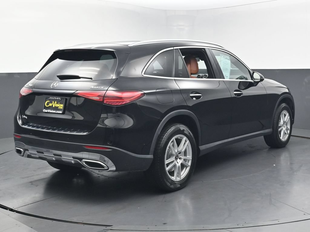 Used 2023 Mercedes-Benz GLC 300 4MATIC w/ Exclusive Trim Package image 5