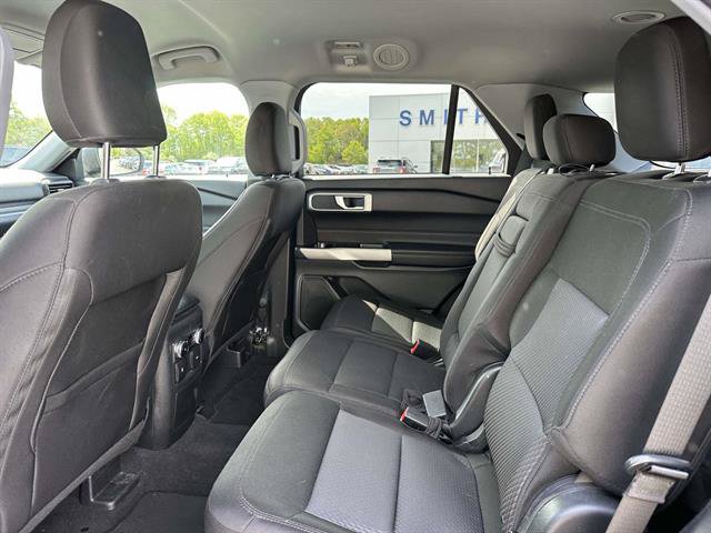 Used 2023 Ford Explorer XLT AWD/4WD image 30