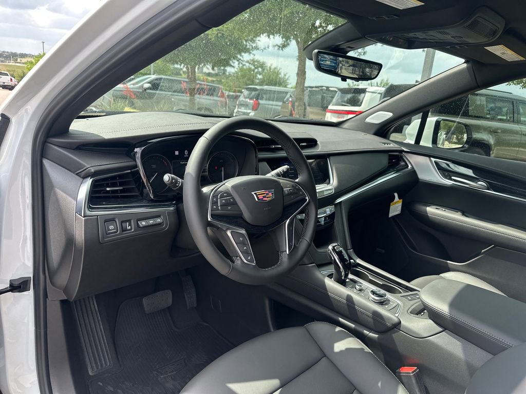 New 2026 Cadillac XT5 Premium Luxury w/ LPO, ONYX Package FWD image 26