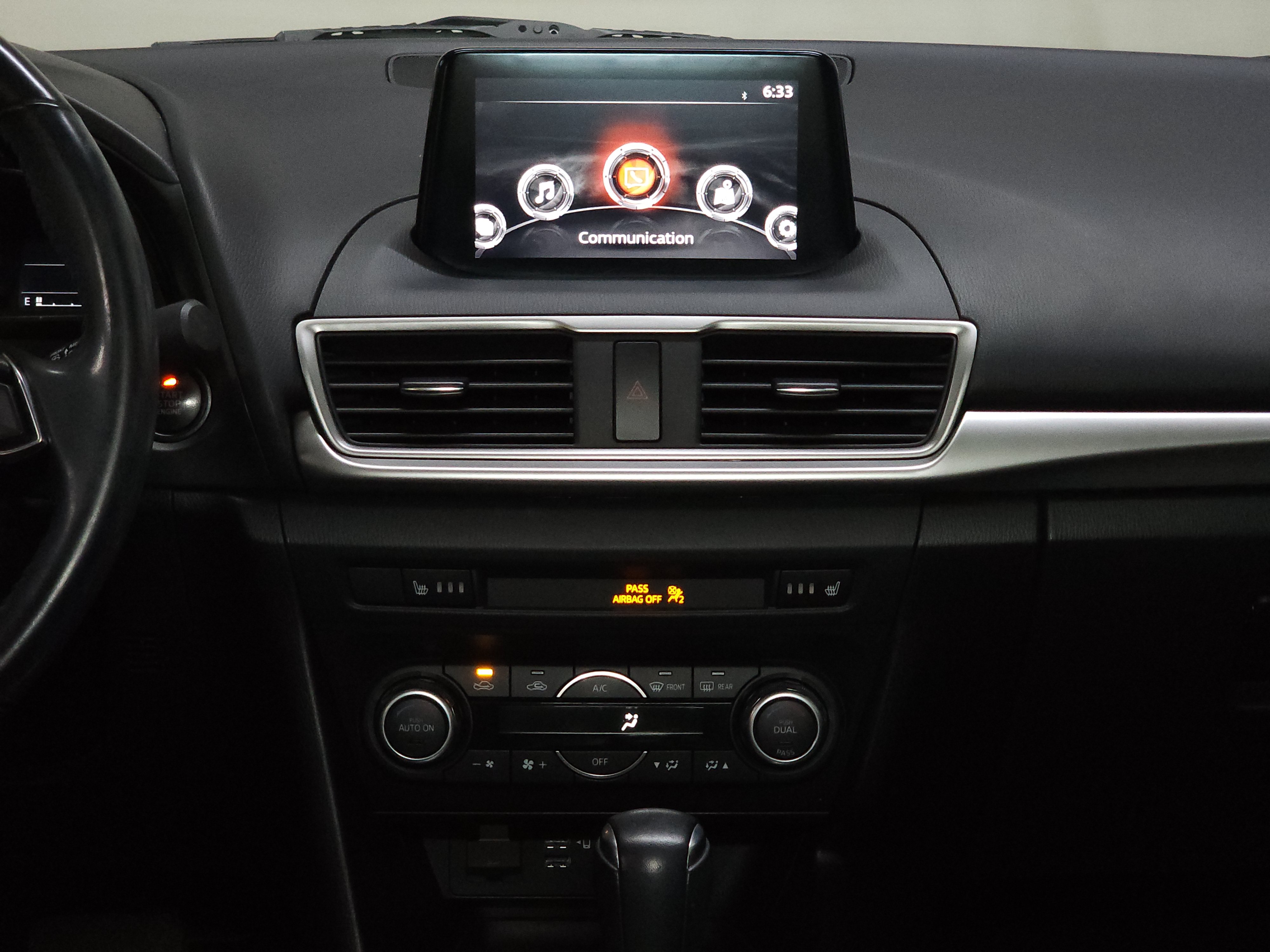 Used 2018 MAZDA MAZDA3 Touring FWD image 28