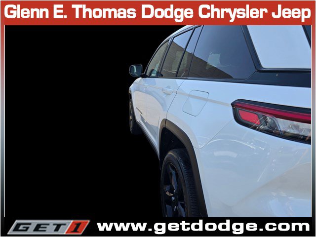 Used 2023 Jeep Grand Cherokee Altitude image 10