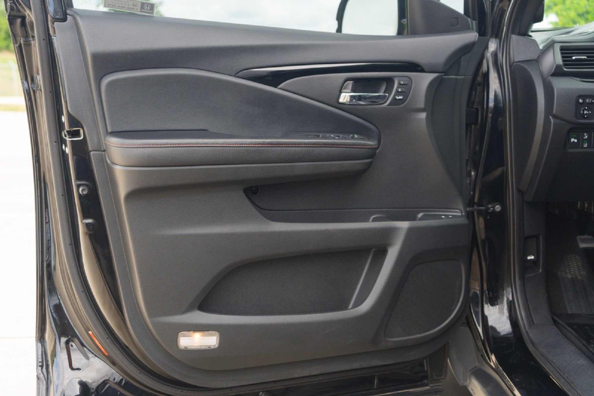 Used 2020 Honda Pilot Black Edition image 22