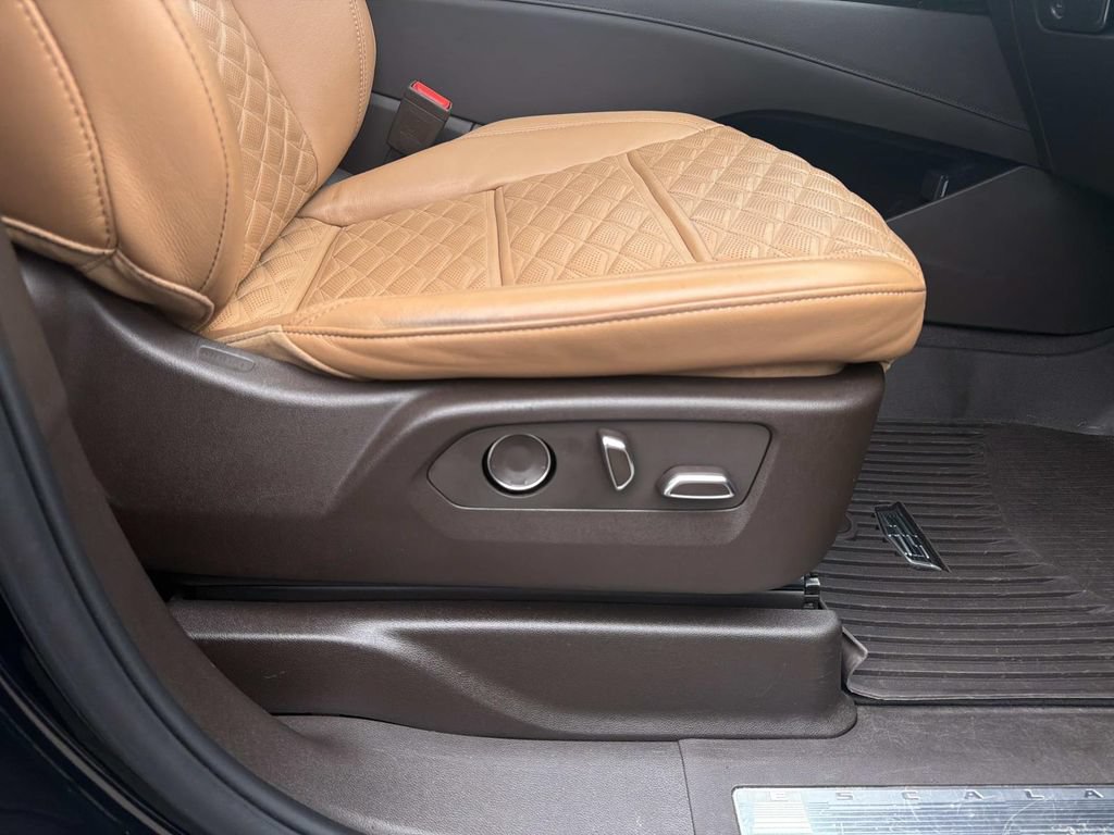 Used 2023 Cadillac Escalade Premium Luxury w/ LPO, Floor Liner Package AWD/4WD image 12