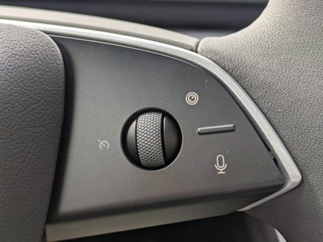 Used 2026 Tesla Model Y 2WD image 21