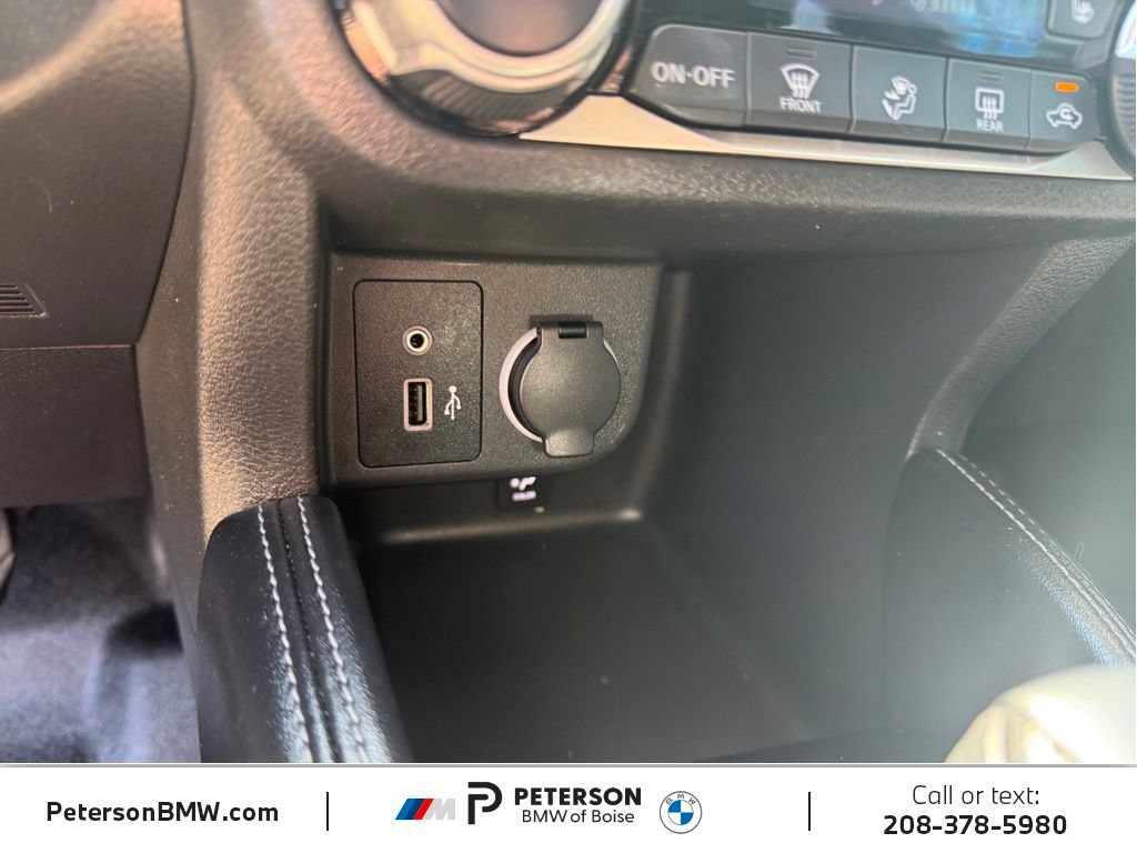 Used 2020 Nissan Kicks SR w/ SR Premium Package FWD image 22