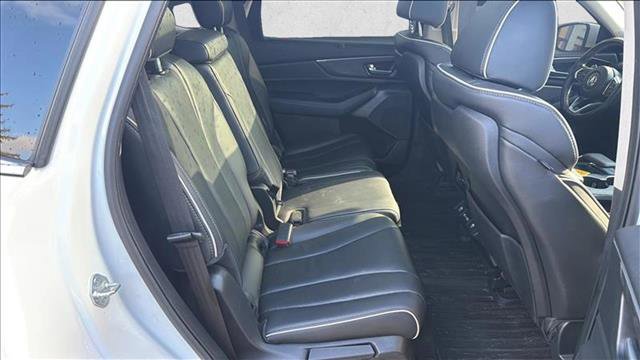 Used 2022 Acura MDX SH-AWD w/ Advance Package image 16