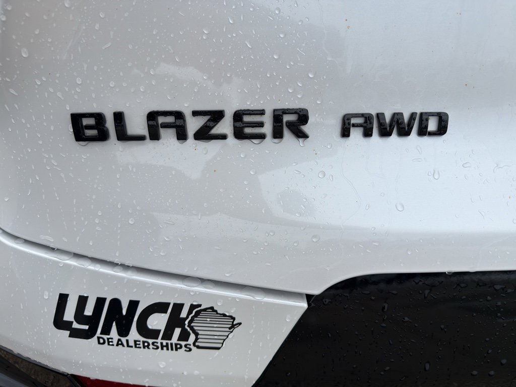 Certified 2023 Chevrolet Blazer RS w/ Driver Confidence II Package image 10