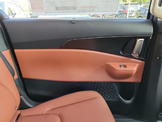 New 2027 Kia Carnival SX FWD image 20