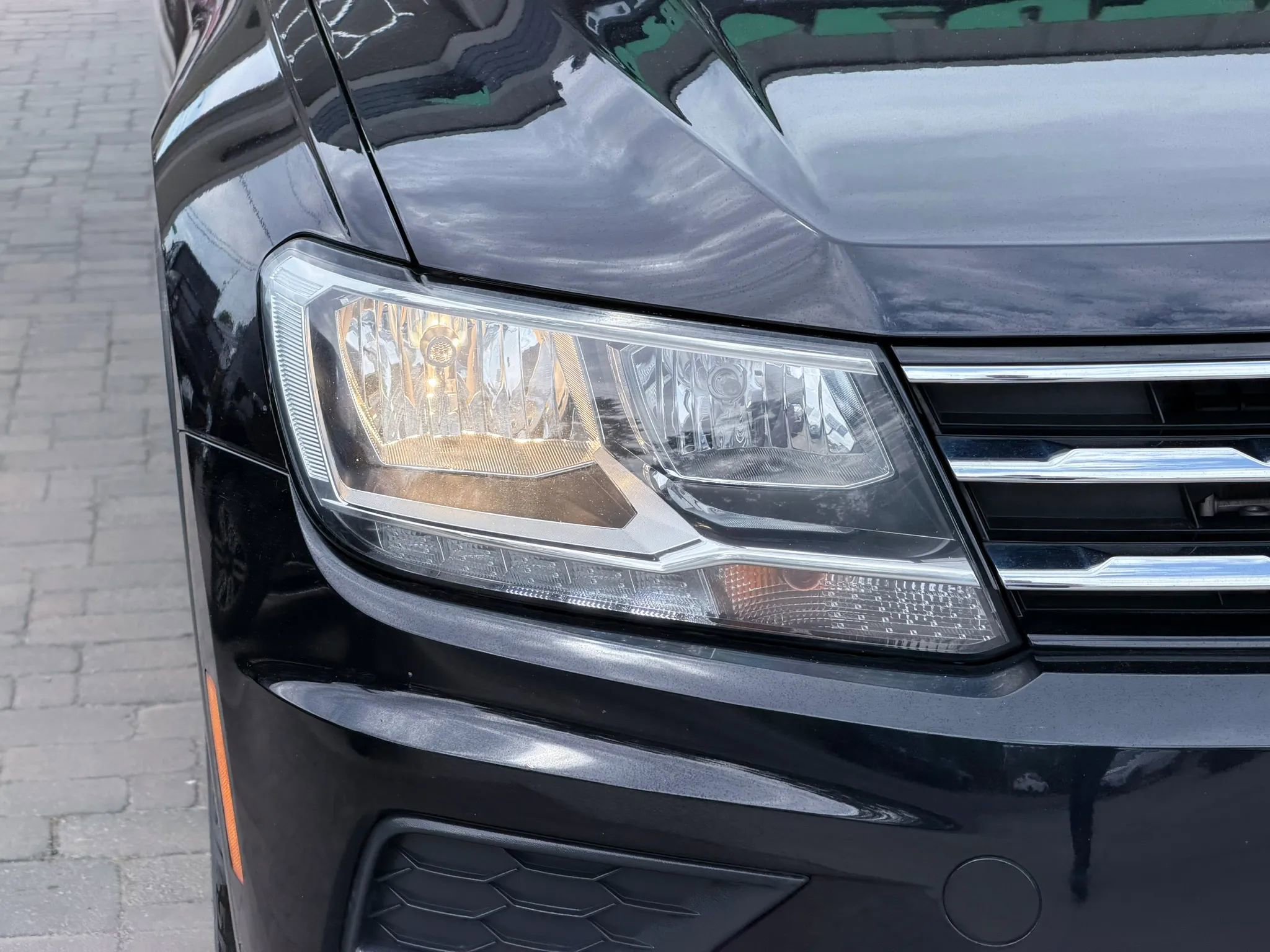 Used 2020 Volkswagen Tiguan SE w/ Panoramic Sunroof Package FWD image 60