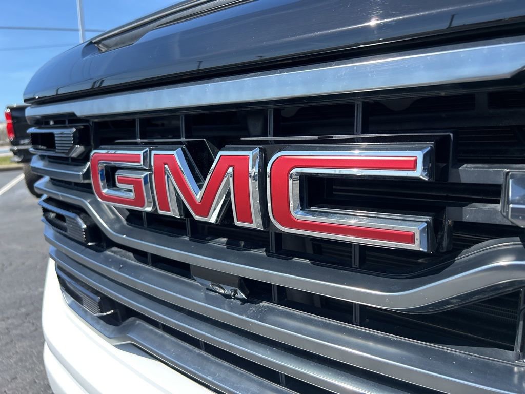 Used 2025 GMC Sierra 1500 AT4 AWD/4WD image 11