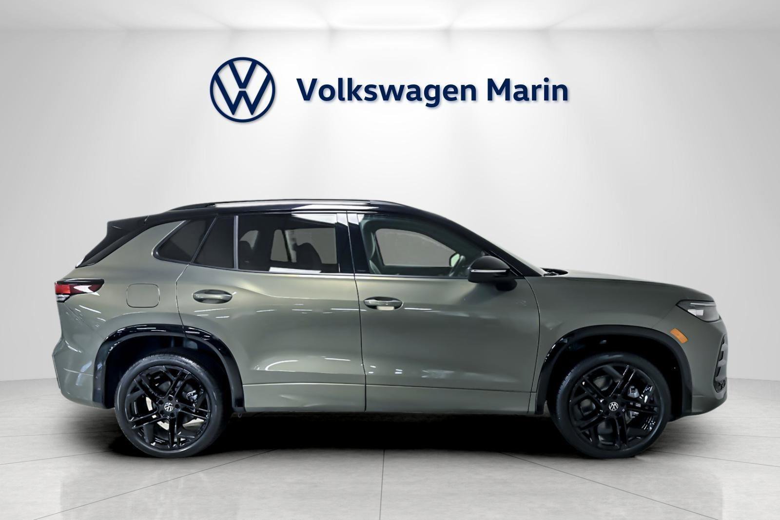 New 2026 Volkswagen Tiguan SE R-Line image 6