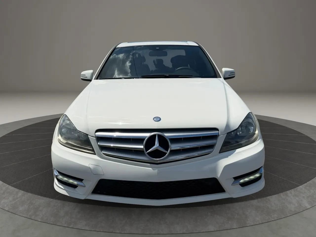 Used 2012 Mercedes-Benz C 250 Sedan image 3