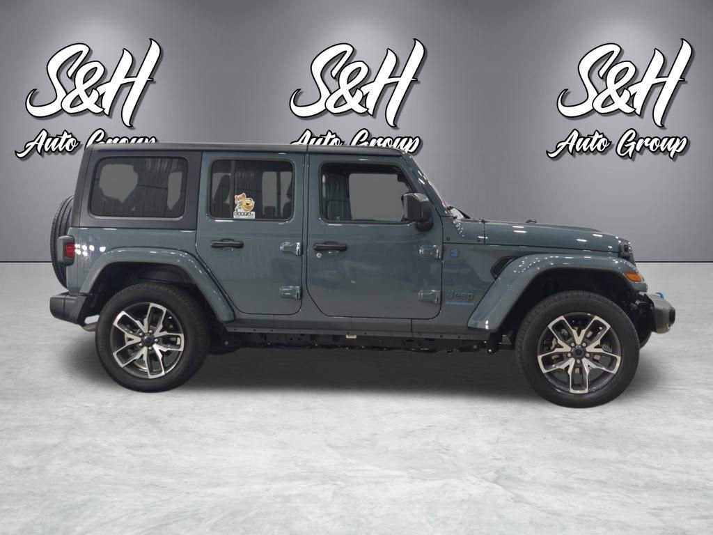 Used 2024 Jeep Wrangler Unlimited image 19