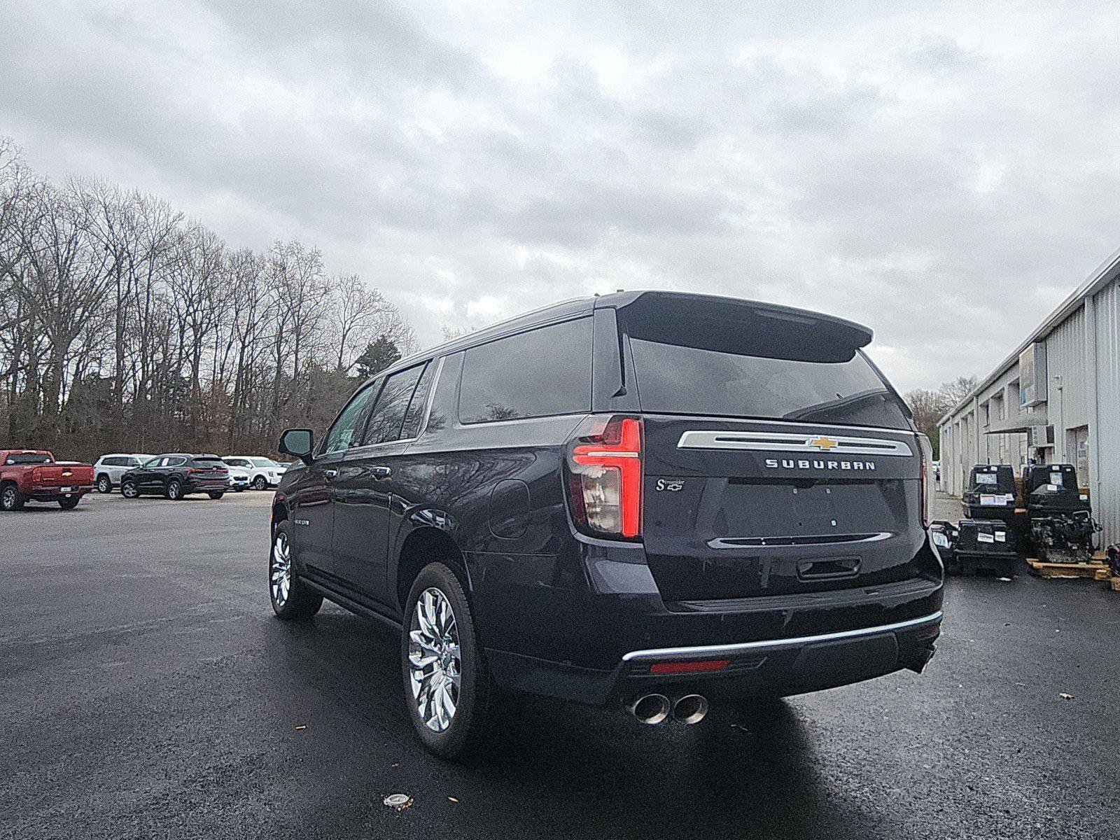 New 2024 Chevrolet Suburban High Country image 3