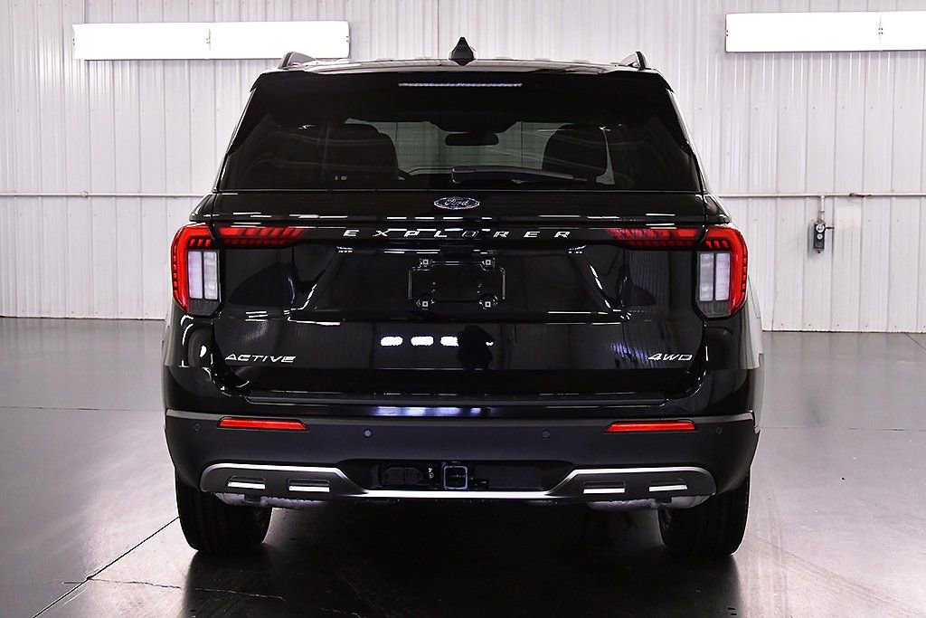New 2026 Ford Explorer Active w/ Active Comfort Package image 6