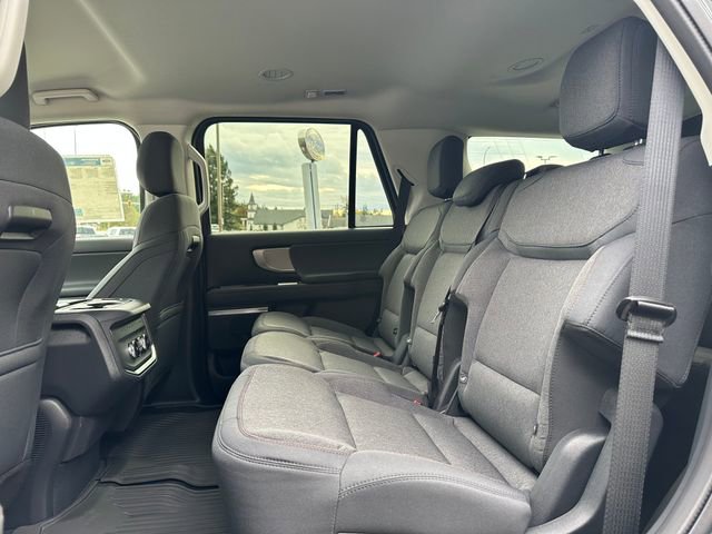 New 2025 Ford Expedition Active image 19