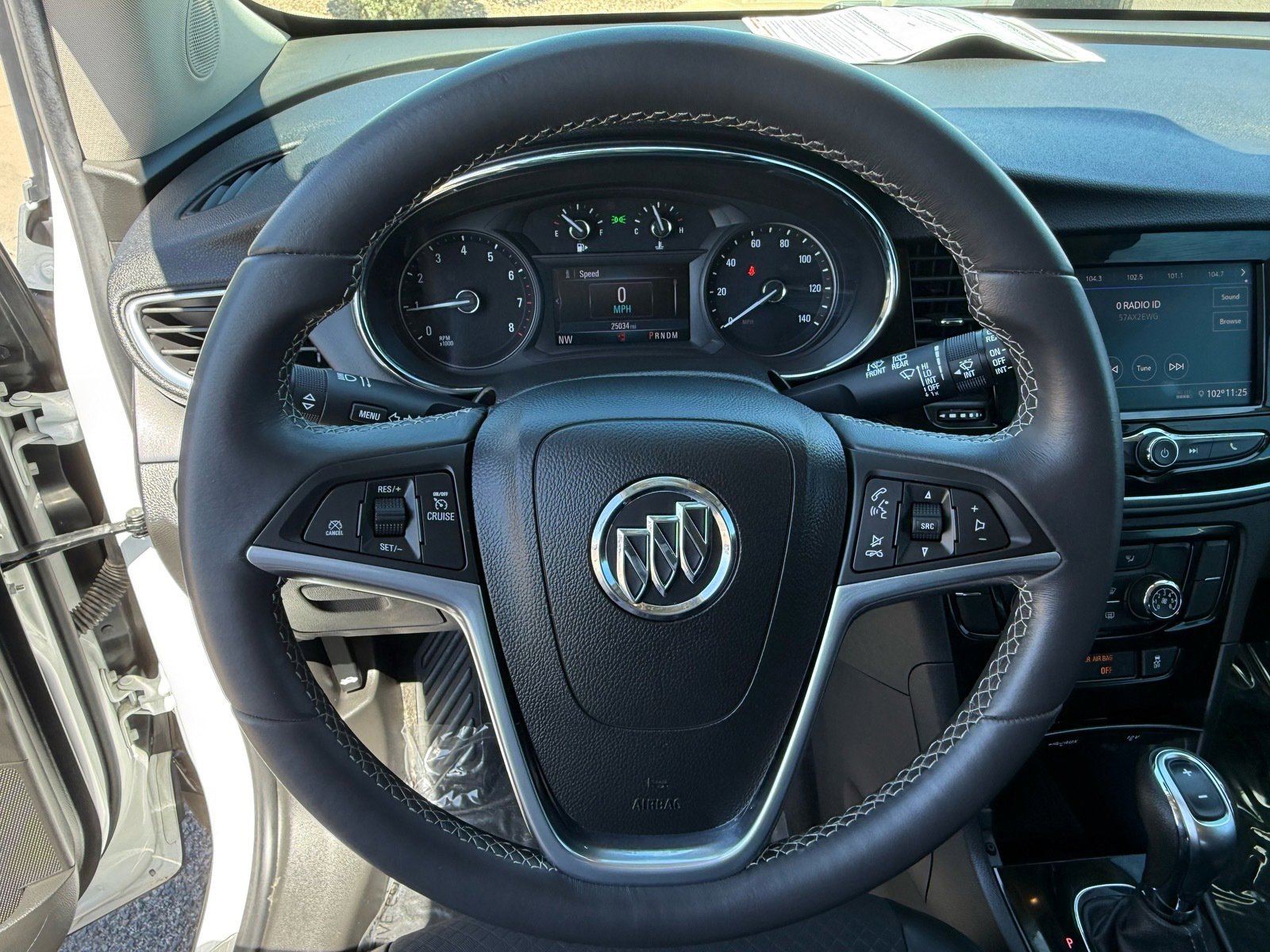 Used 2022 Buick Encore Preferred w/ Safety Package image 17