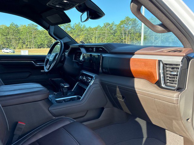Used 2024 GMC Sierra 1500 Denali AWD/4WD image 10