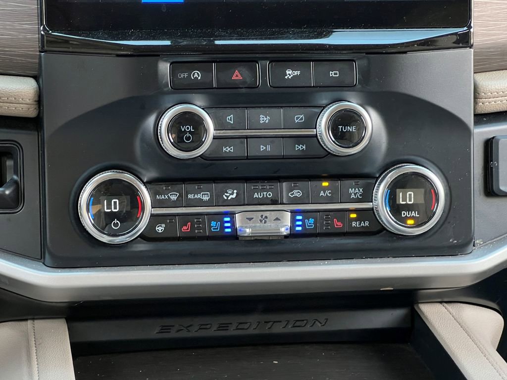 Used 2024 Ford Expedition Max Limited image 27