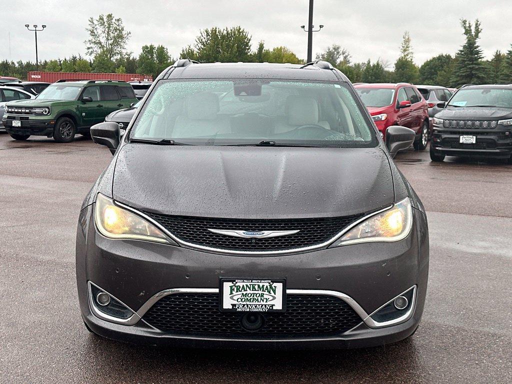 Used 2018 Chrysler Pacifica Touring-L Plus FWD image 35