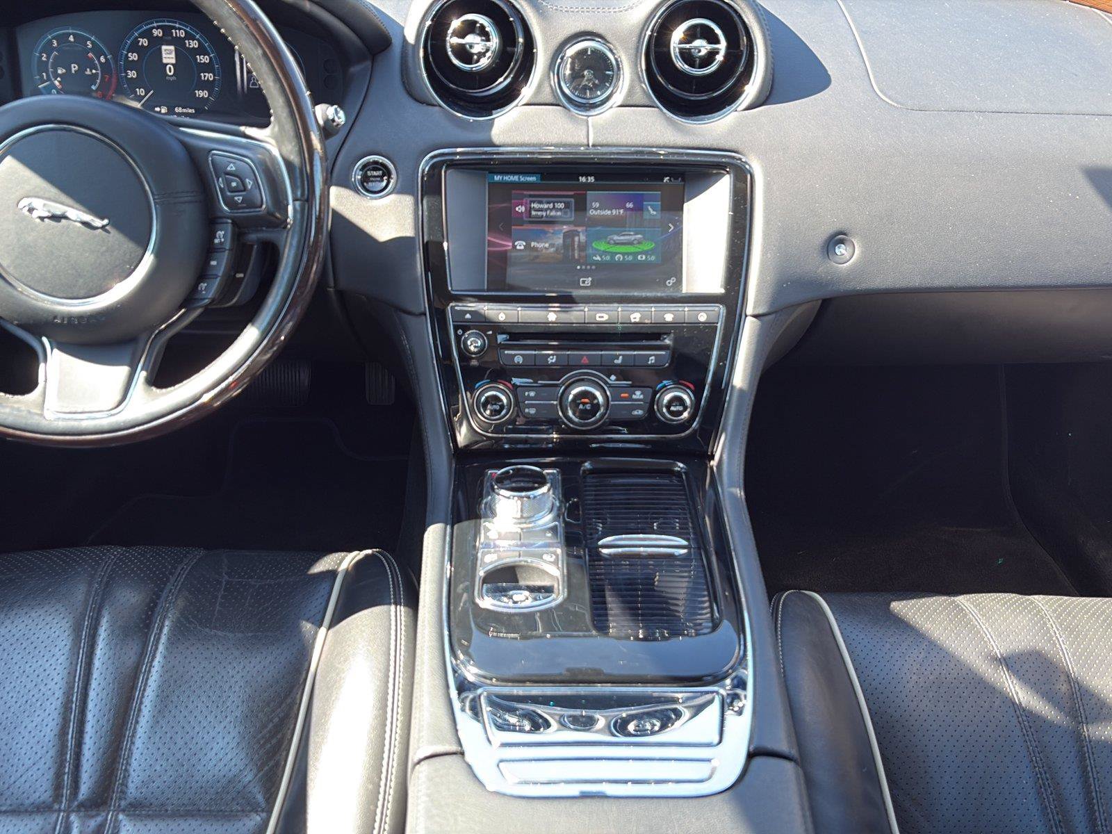 Used 2016 Jaguar XJ Supercharged RWD image 15