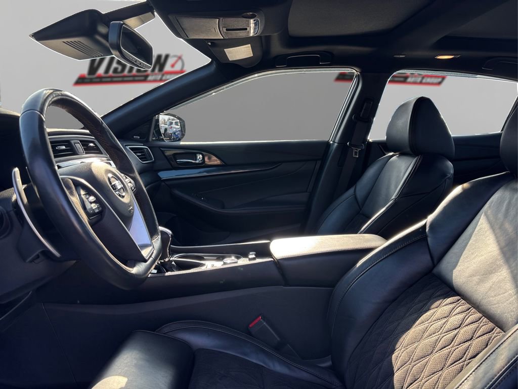 Used 2019 Nissan Maxima SR w/ Premium Package image 9