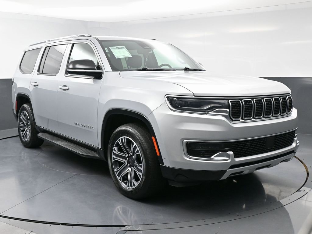 Used 2024 Jeep Wagoneer Series II w/ Flexible Seating Group image 7