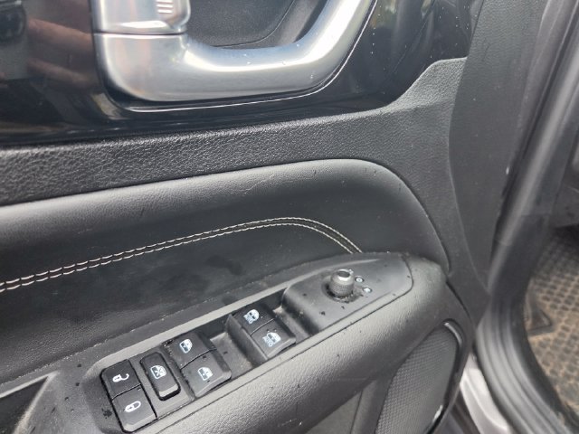 Used 2023 Jeep Compass Latitude AWD/4WD image 14