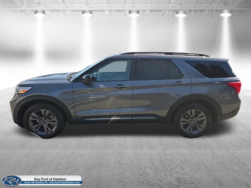 Used 2024 Ford Explorer XLT w/ Equipment Group 202A AWD/4WD image 10