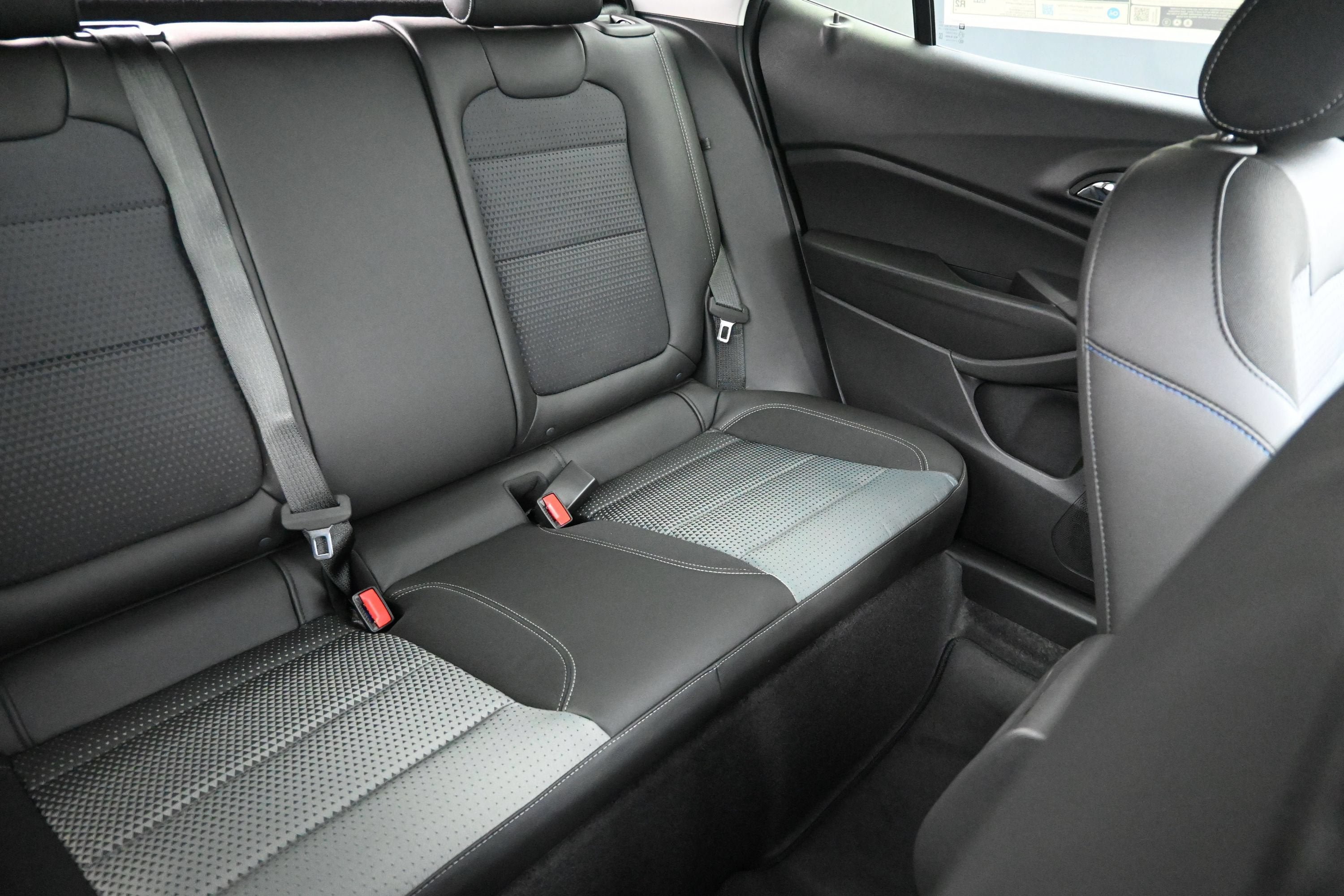 New 2026 Chevrolet Trax RS w/ Sunroof Package FWD image 29