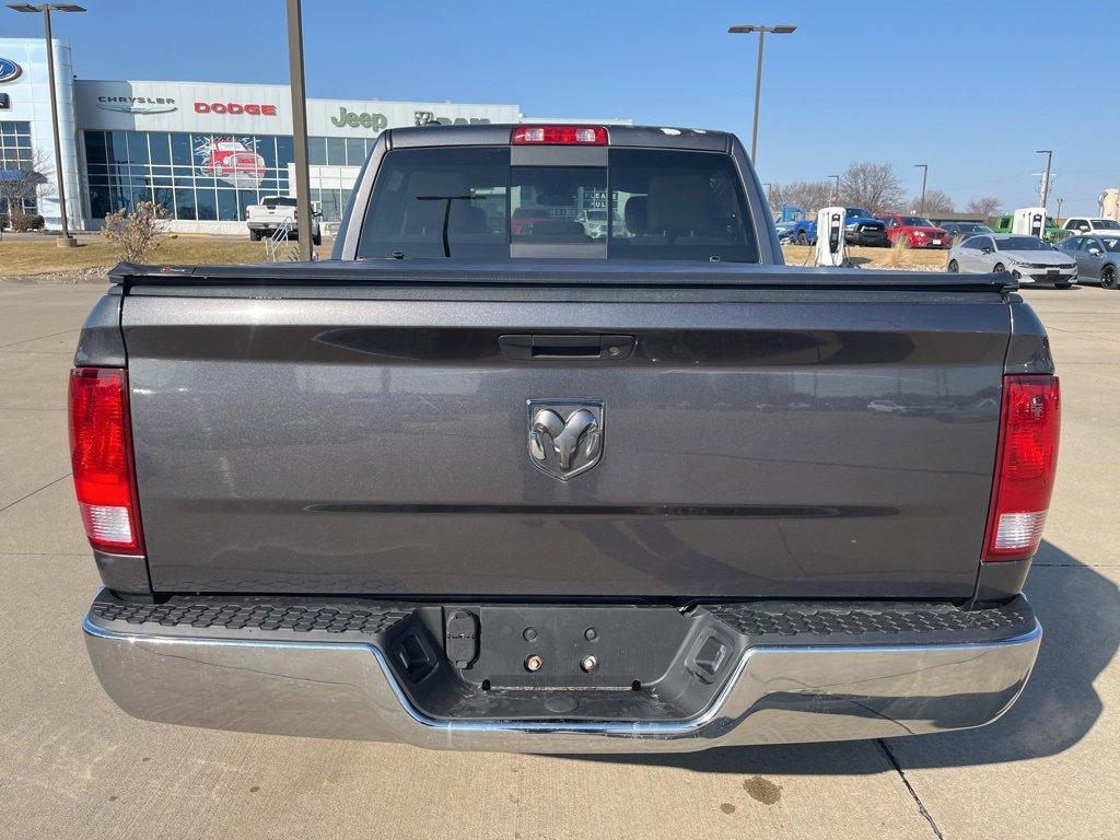 Used 2017 RAM 1500 Classic SLT image 4