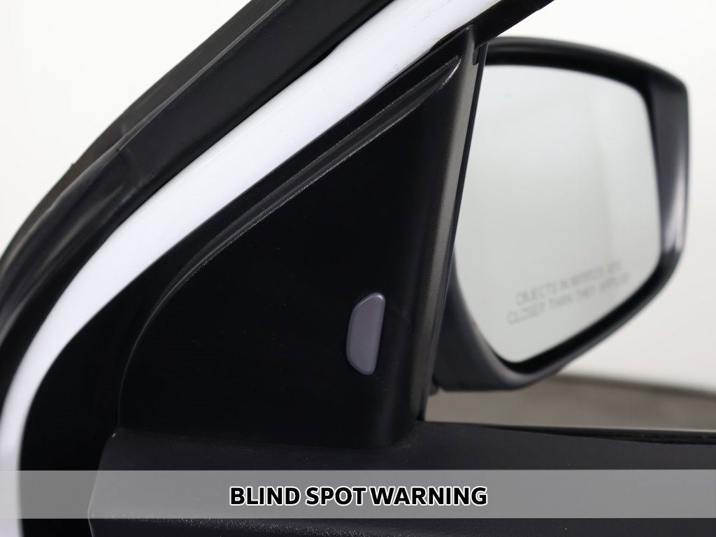 Used 2019 Nissan Kicks SV image 3