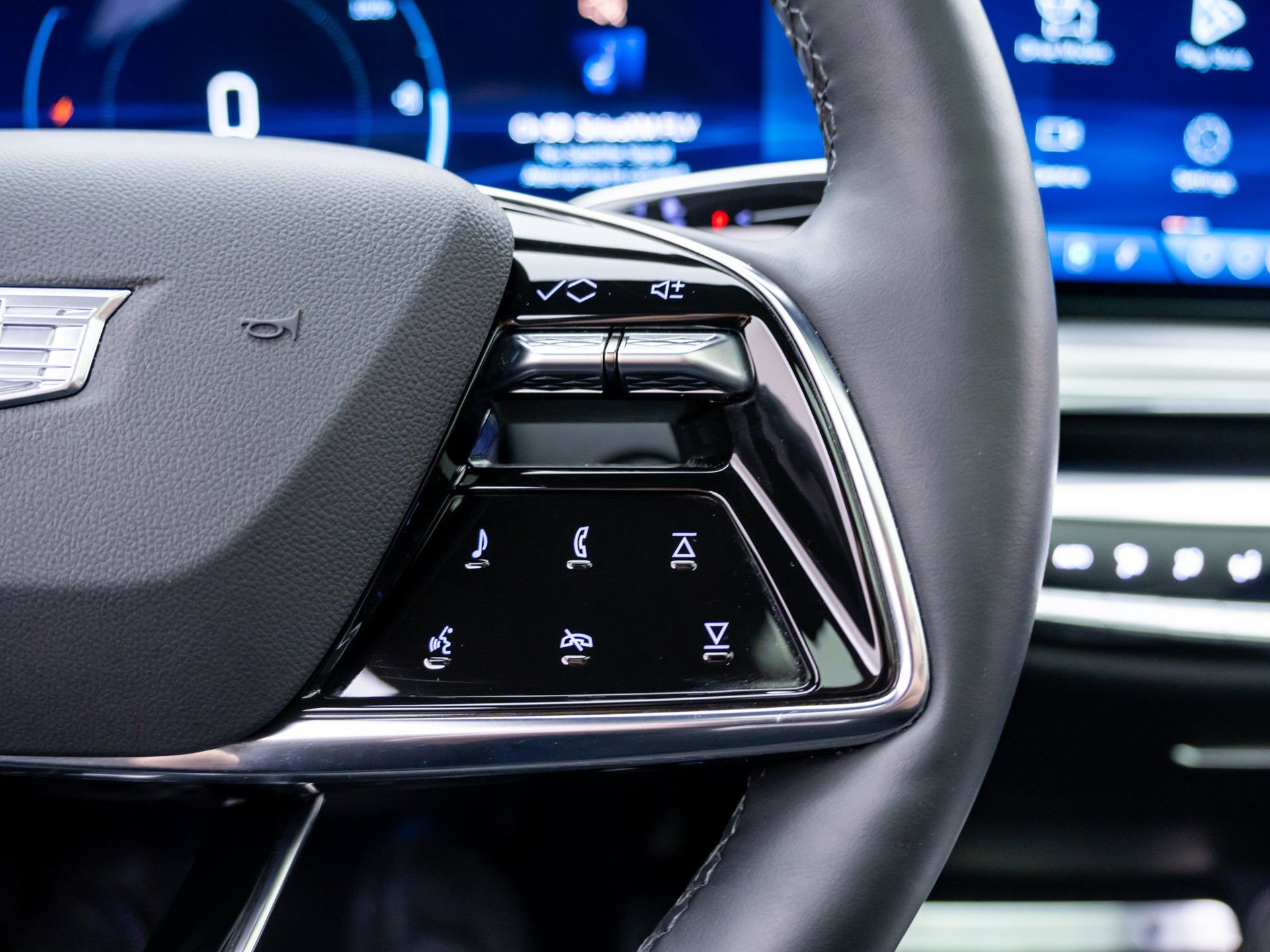 Certified 2025 Cadillac Lyriq Luxury w/ LPO, Floor Liner Package image 35