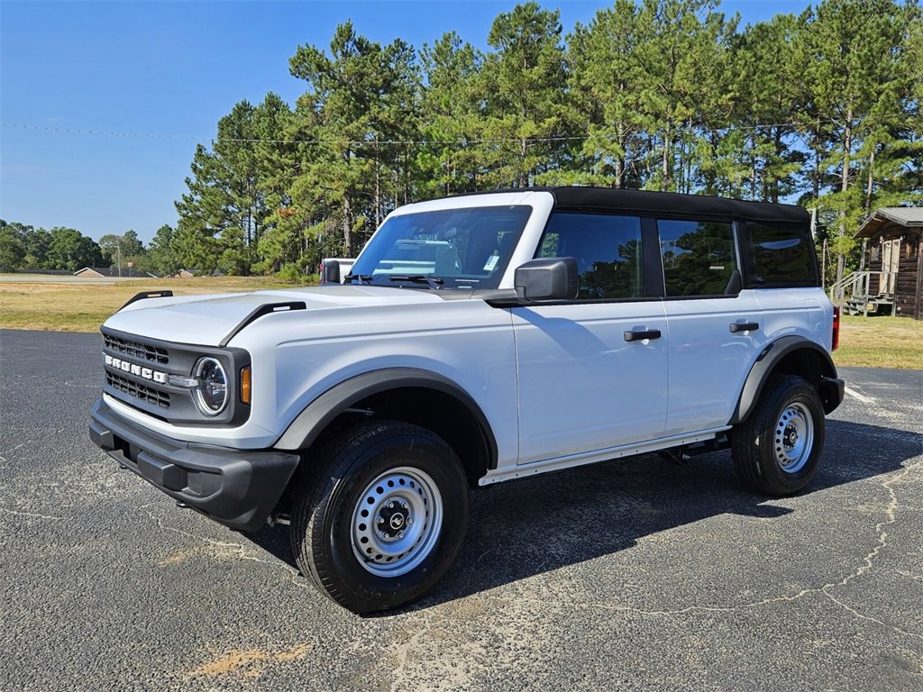New 2025 Ford Bronco 4-Door image 3