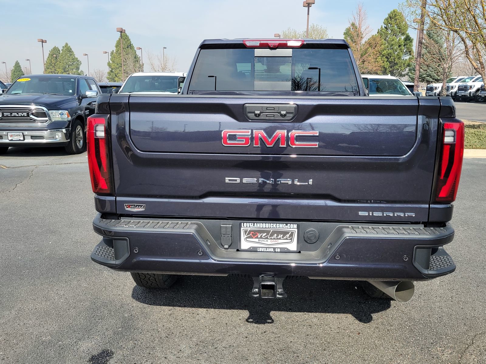 New 2026 GMC Sierra 2500 Denali w/ Denali Reserve Package AWD/4WD image 9
