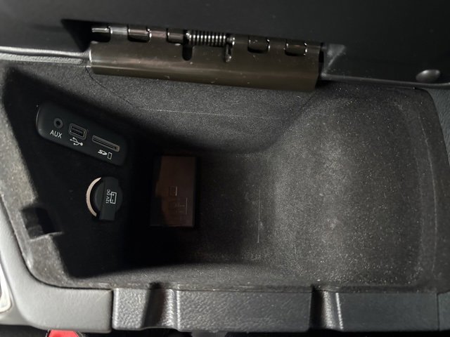 Used 2015 Dodge Challenger R/T Plus image 18