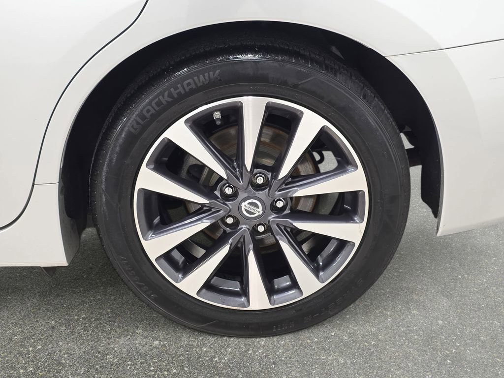 Used 2016 Nissan Altima 2.5 SL w/ 2.5 Technology w/LED Package FWD image 30