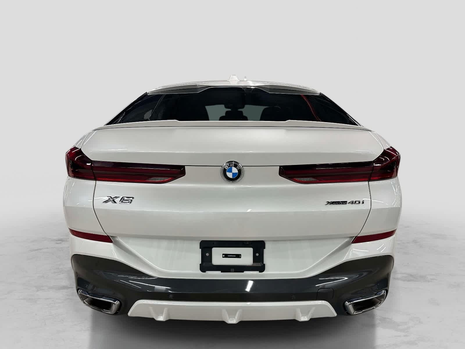 Used 2025 BMW X6 xDrive40i w/ Climate Comfort Package AWD/4WD image 4