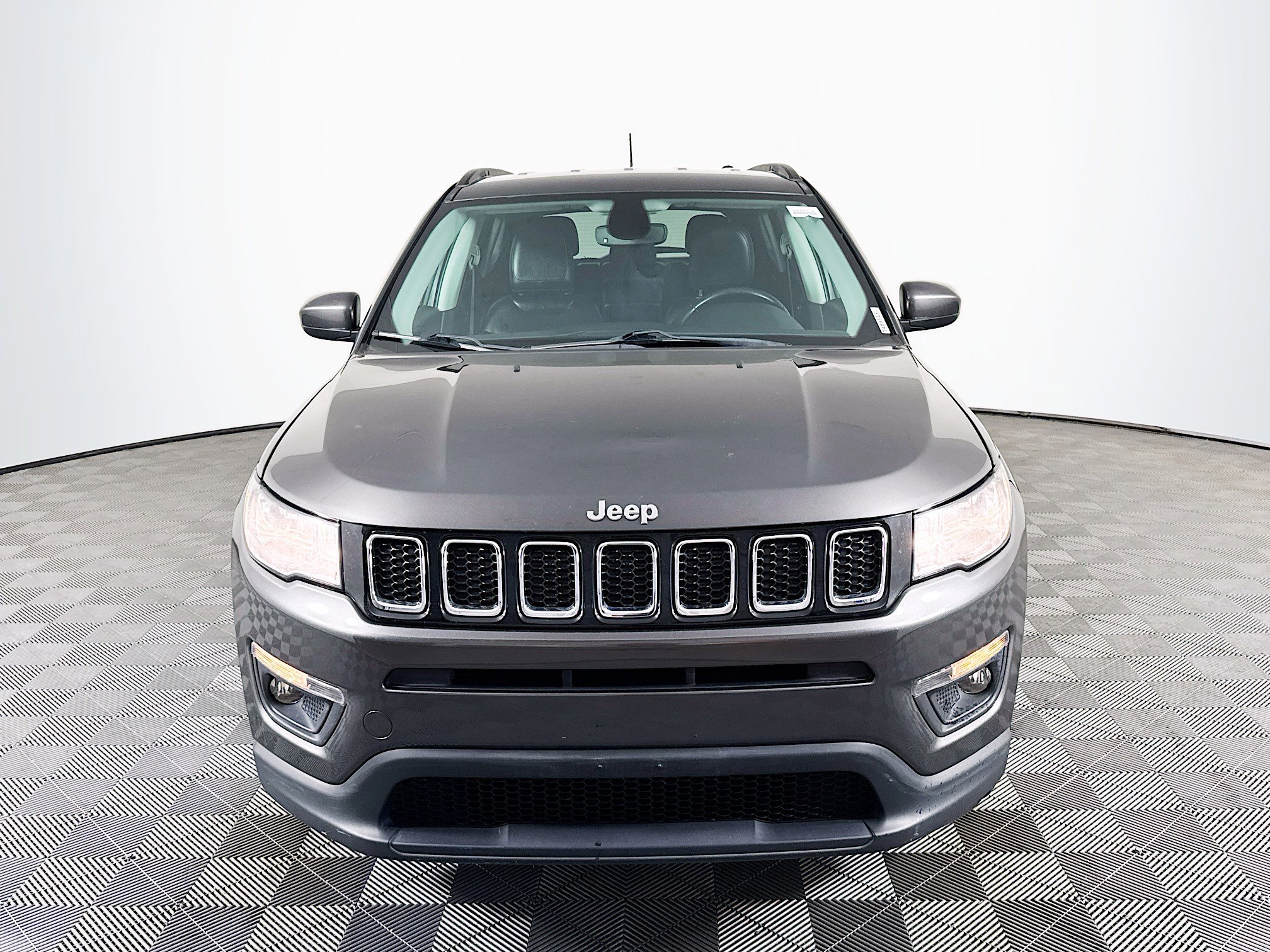 Used 2018 Jeep Compass Latitude w/ Popular Equipment Group image 2