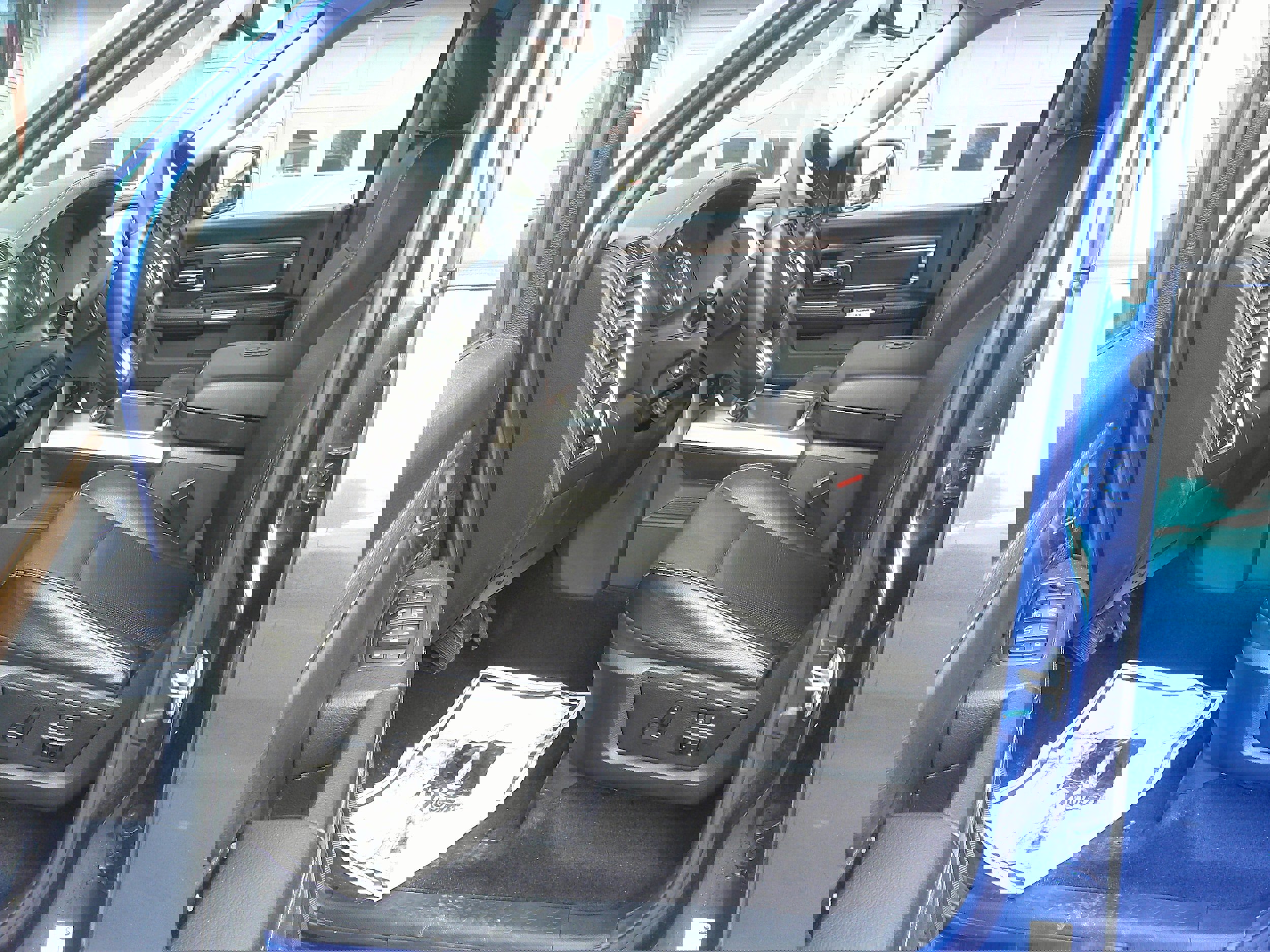 Used 2017 RAM 1500 Laramie w/ Convenience Group image 14