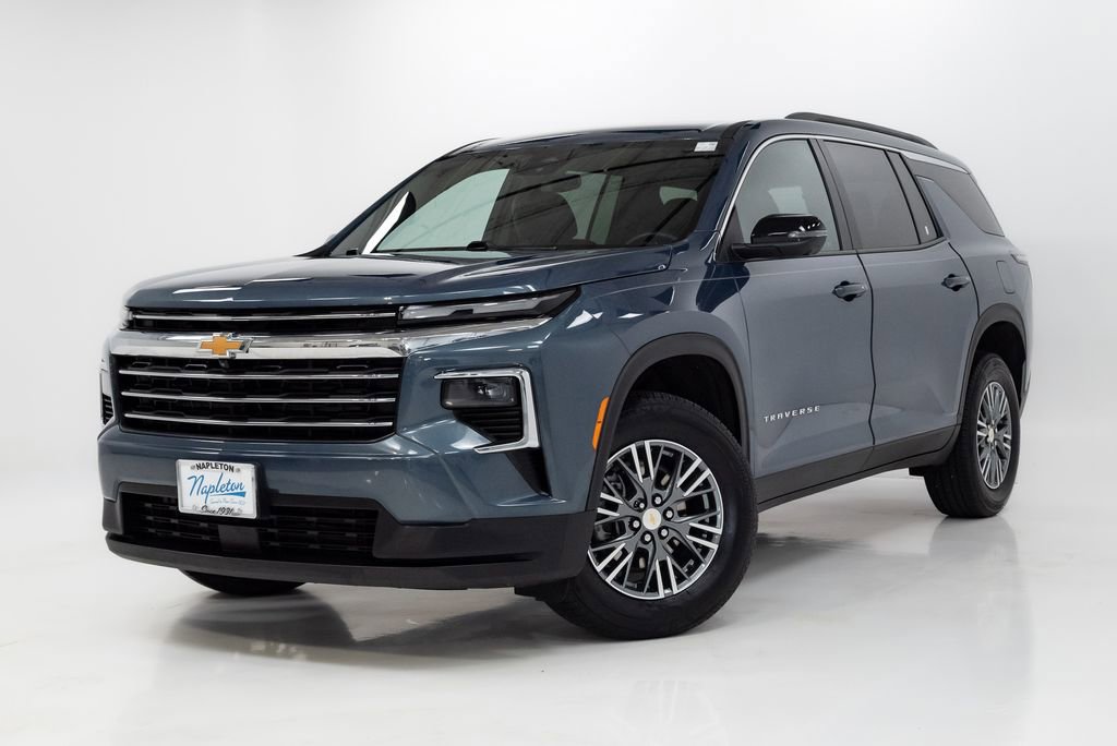Used 2024 Chevrolet Traverse LT