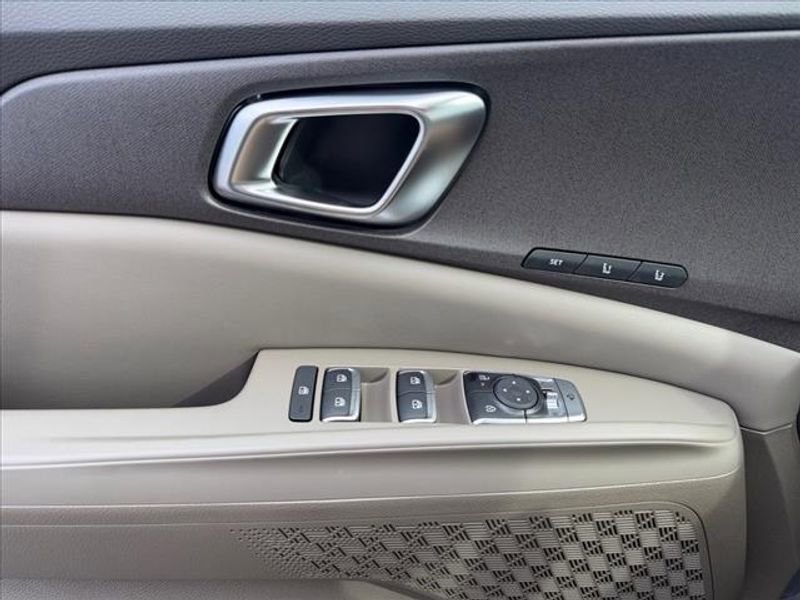 New 2026 Kia Carnival EX image 19