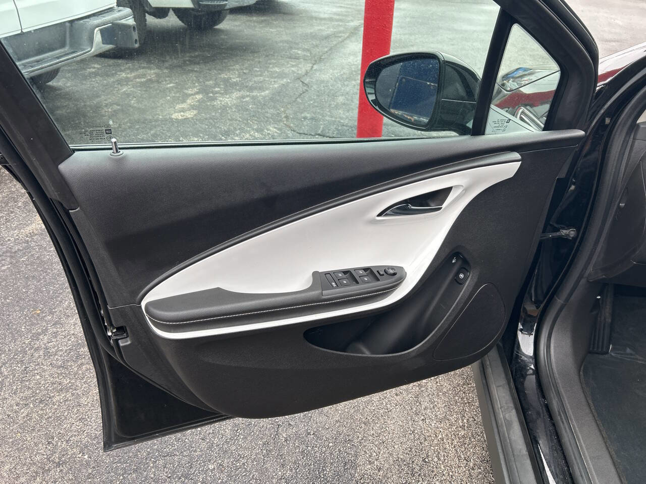 Used 2012 Chevrolet Volt Premium w/ Premium Trim Package image 8