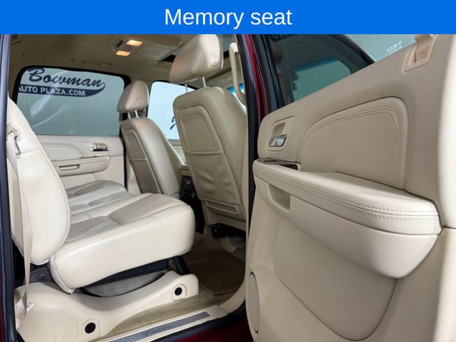 Used 2007 Cadillac Escalade EXT w/ Information Package AWD/4WD image 18