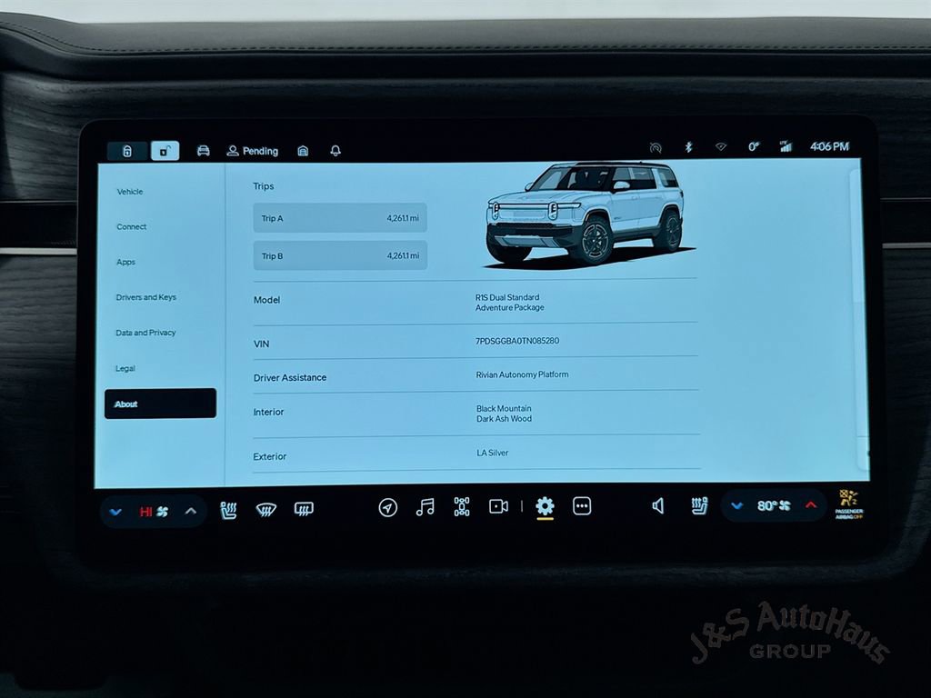 Used 2026 Rivian R1S Adventure image 18