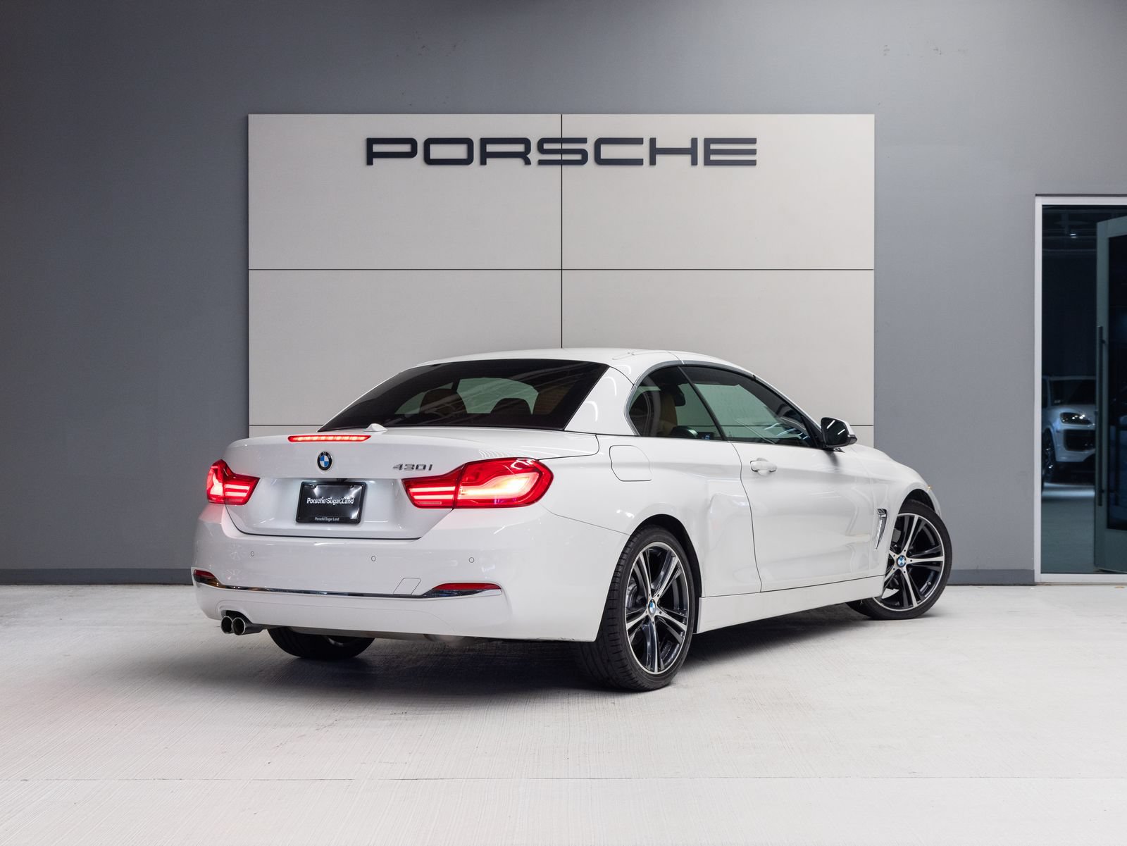 Used 2018 BMW 430i Convertible RWD image 7
