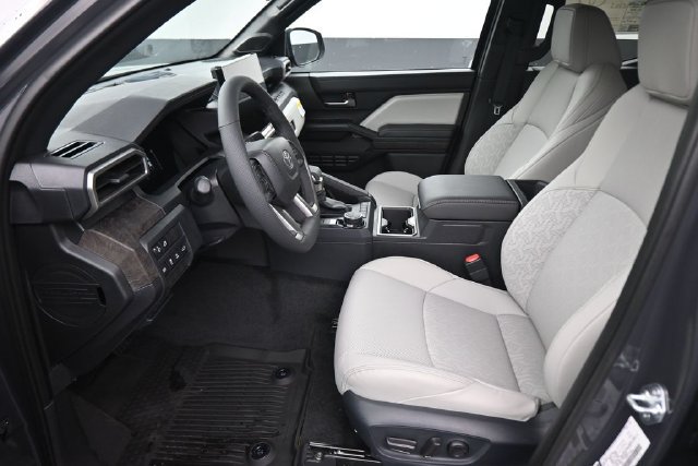 Used 2026 Toyota Tacoma Limited AWD/4WD image 21