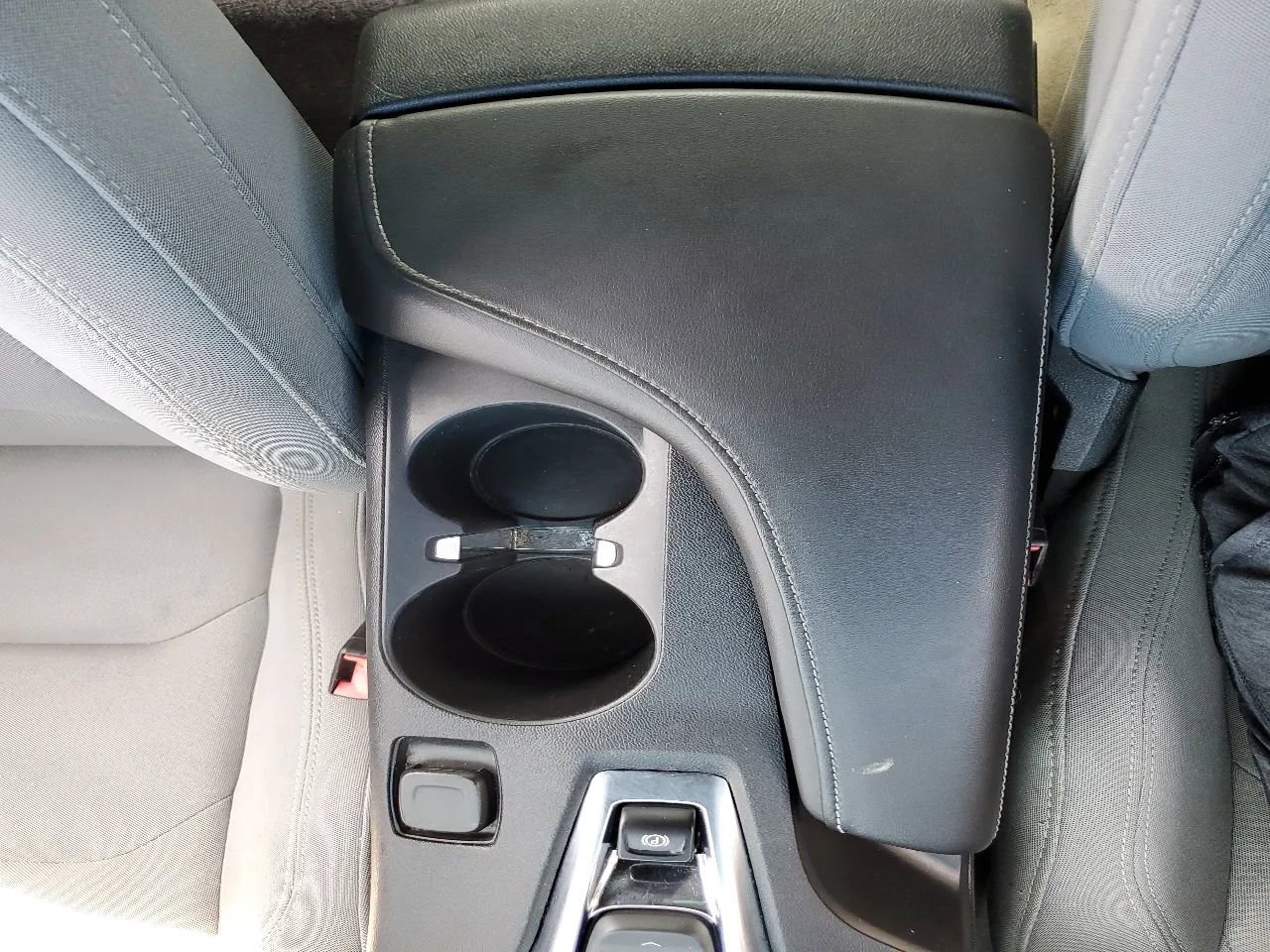Used 2020 Chevrolet Camaro LT RWD image 25